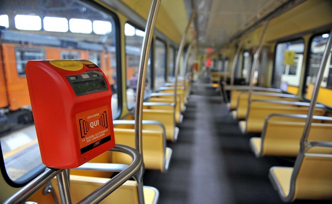 interno bus trasporto pubblico