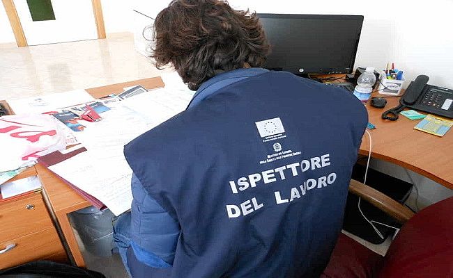 ispettore a lavoro